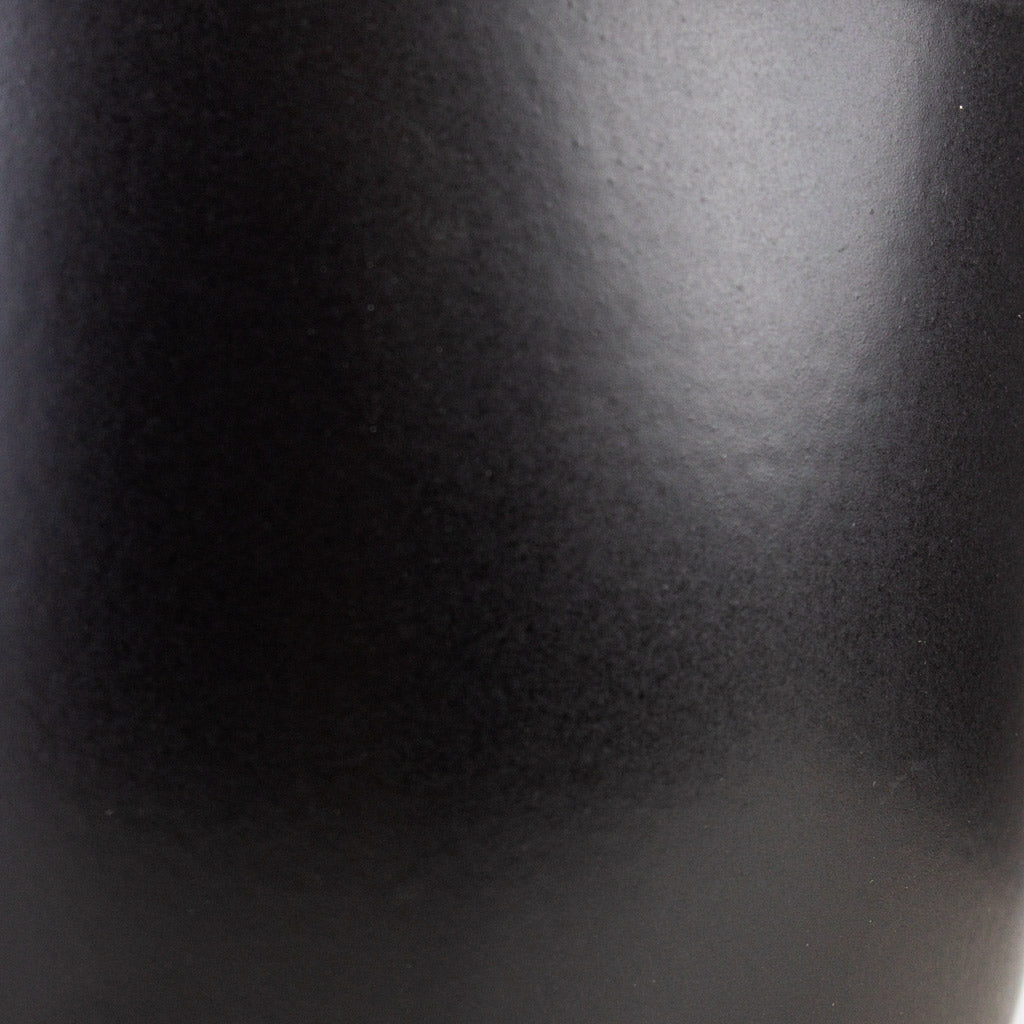 imgi_39_Sven-Pot-Black-Swatch_2000x