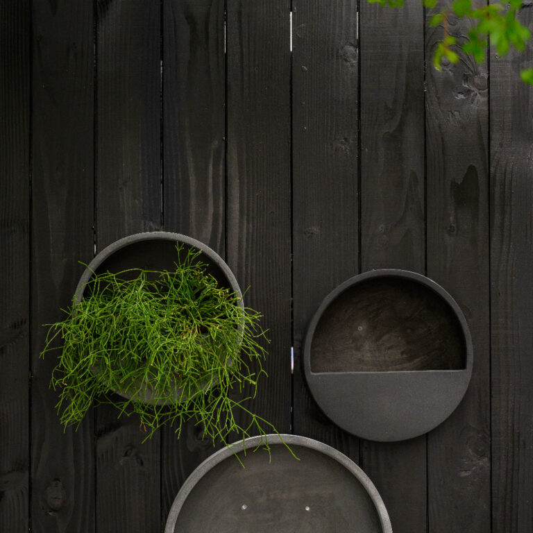 imgi_39_WallyNaturalWallPlanter-Black-4_5000x