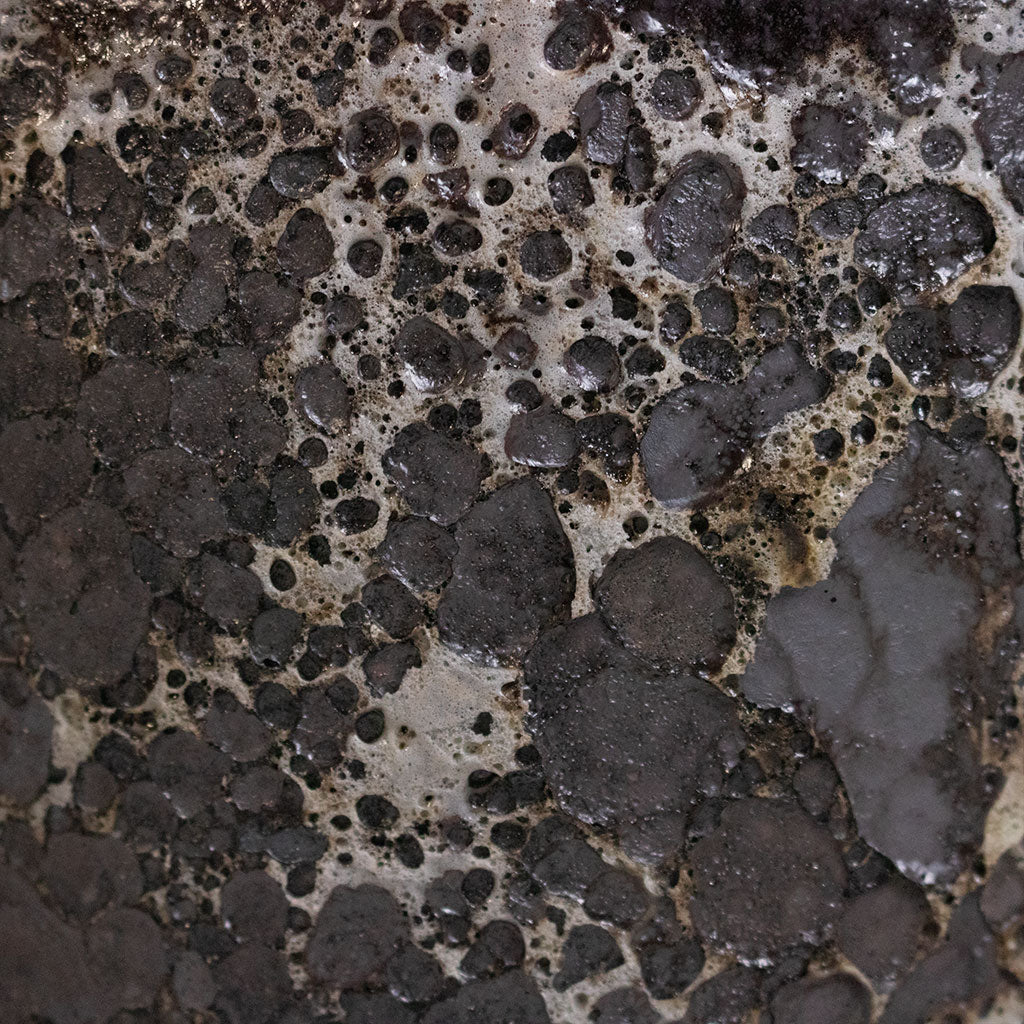 imgi_54_Lava-Couple-Straight-Relic-Planter-Black-2_ef70eca9-fc8d-4d14-8474-56094f355677_5000x