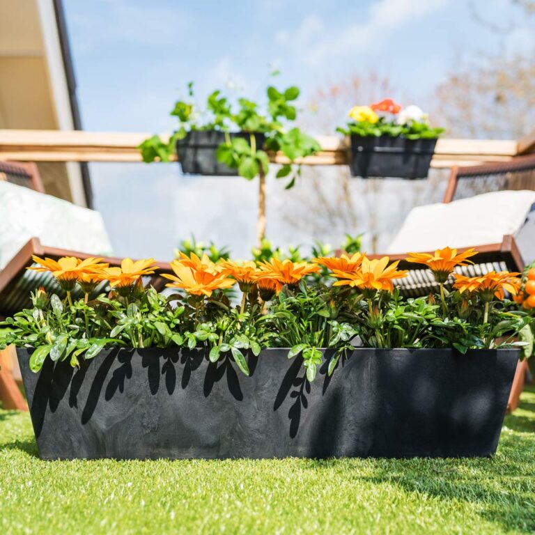 imgi_60_Ella-Artstone-Balcony-Planter-Black-1_2000x