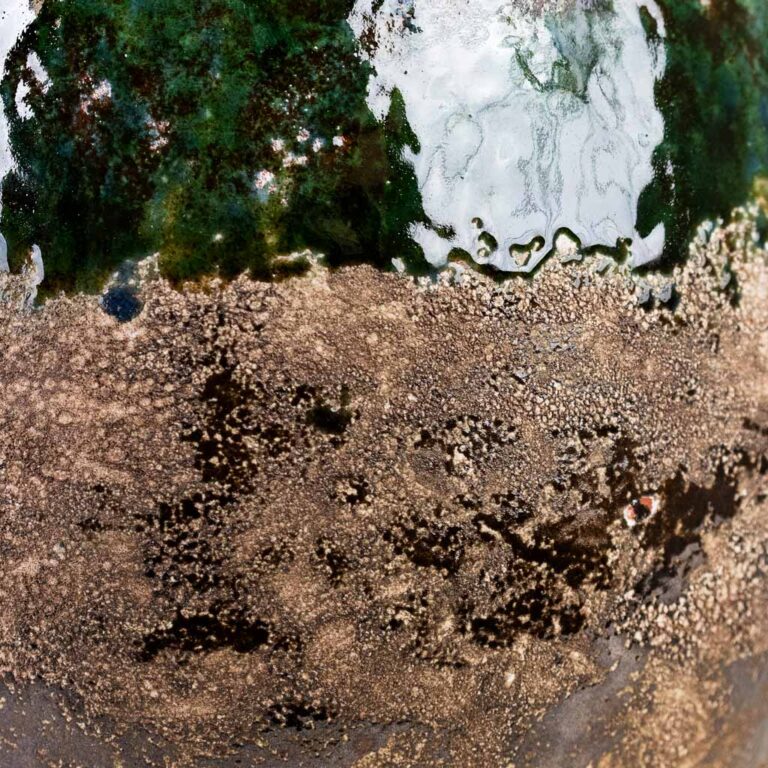 imgi_75_Lindy-Pot-Black-Green-Swatch_2000x